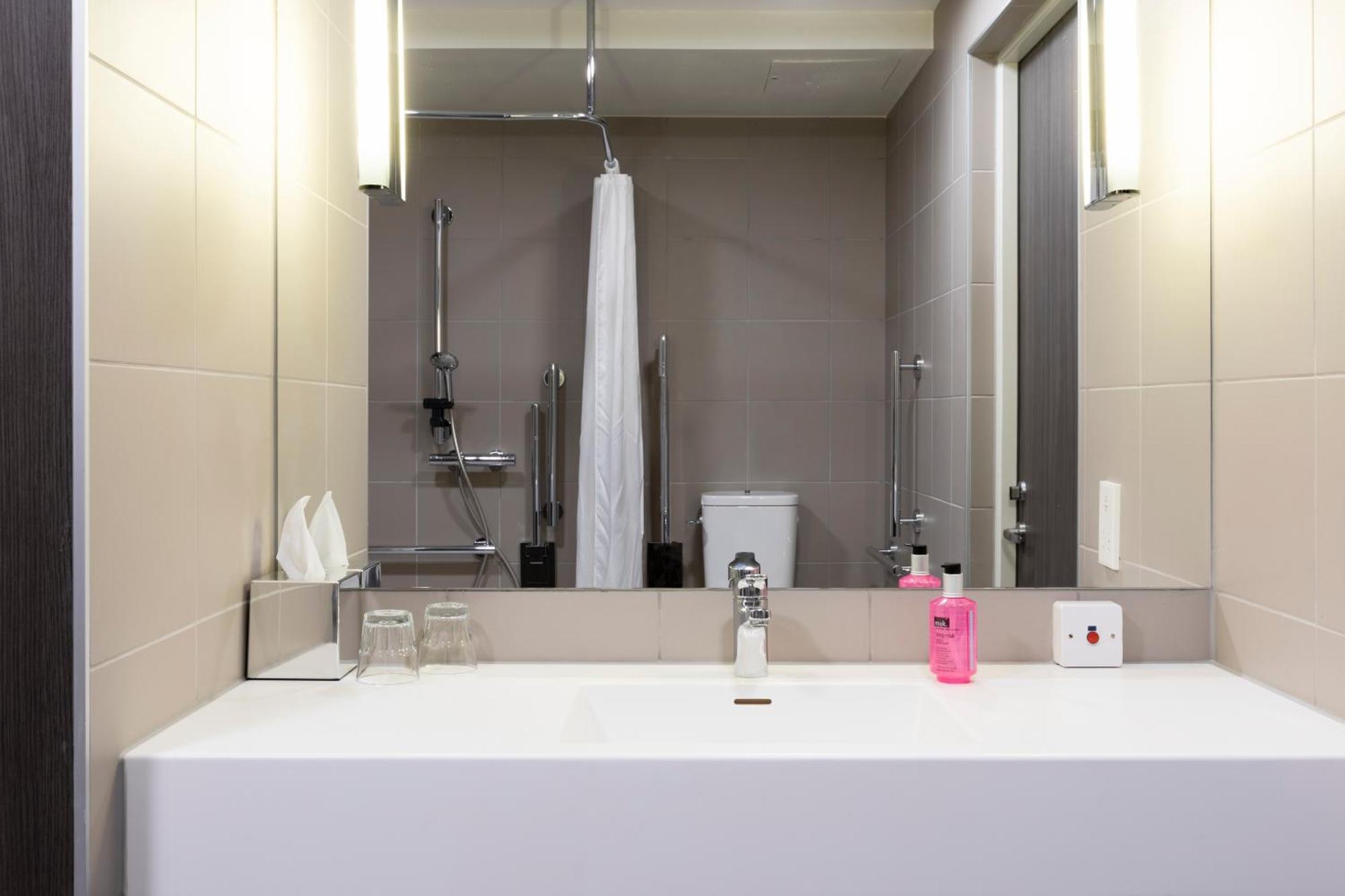 Moxy Premium Queen Room with Balcony